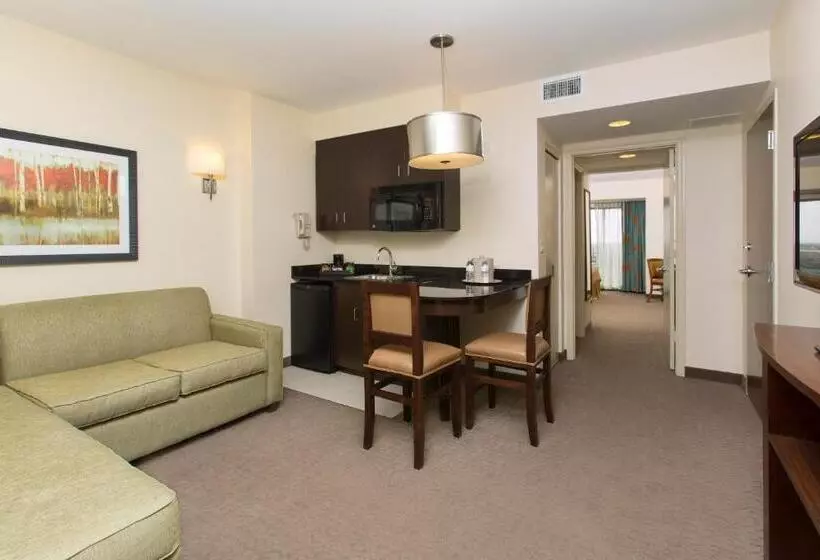 سوئیت دلوکس 2 خوابه, Ramada Plaza Resort & Suites By Wyndham Orlando Intl Drive
