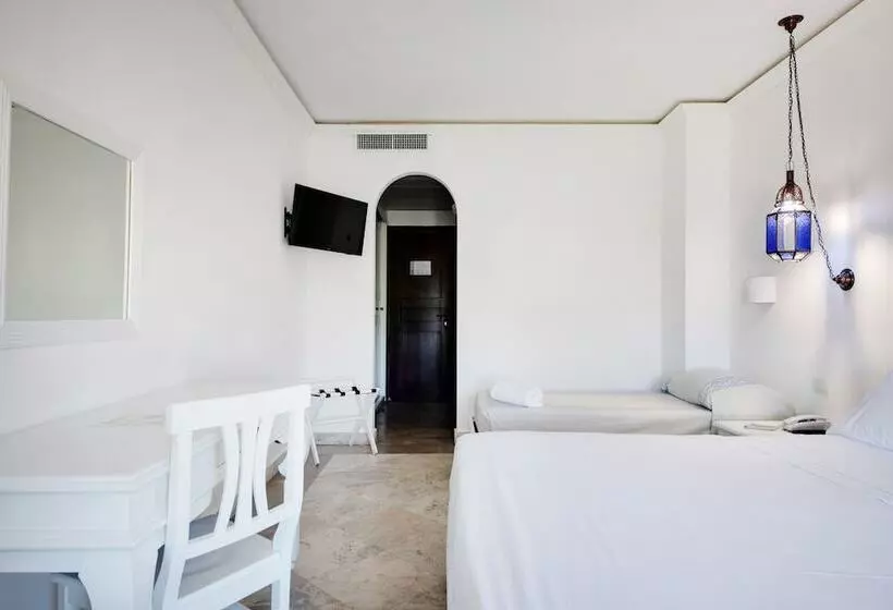 トリプルクラシックルーム, Sighientu Resort