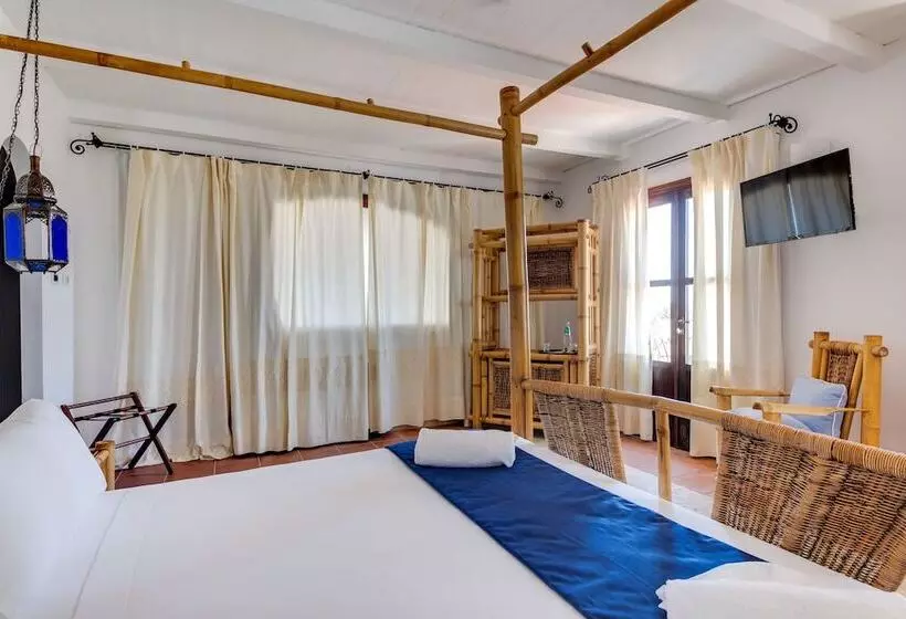 デラックスルーム, Sighientu Resort