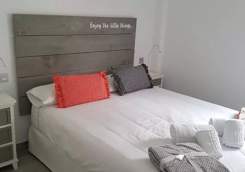 اتاق استاندارد با چشم‌انداز استخر, Bluesea Corralejo Village