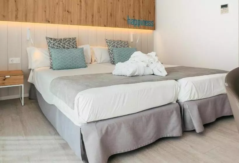 اتاق استاندارد با چشم‌انداز استخر, Bluesea Corralejo Village