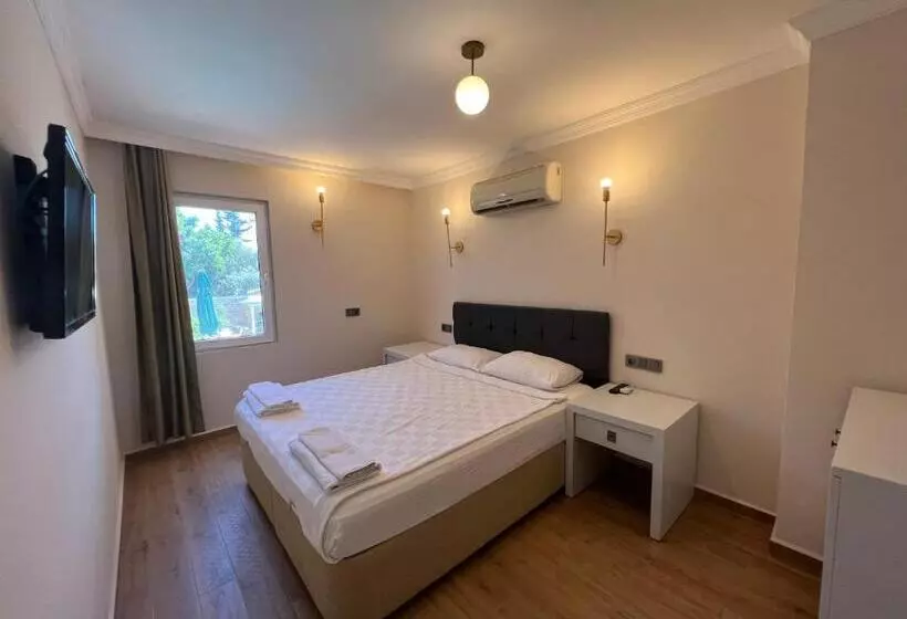 ویلای 3 خوابه, Moonshine Hotel & Suites