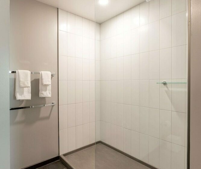 Номер Стандарт Двуспальная Кровать, Chauncey Iowa City, Tapestry Collection By Hilton