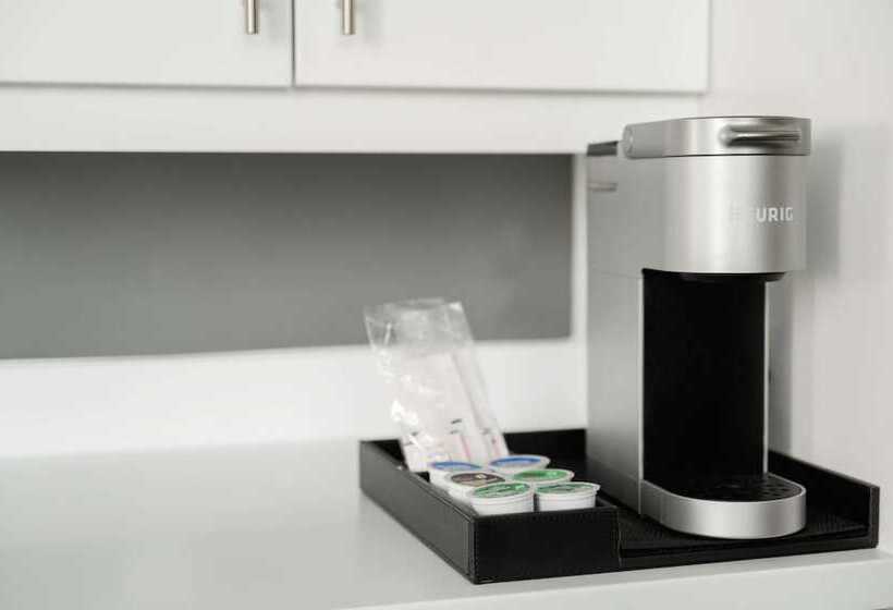 Номер Стандарт Двуспальная Кровать, Chauncey Iowa City, Tapestry Collection By Hilton