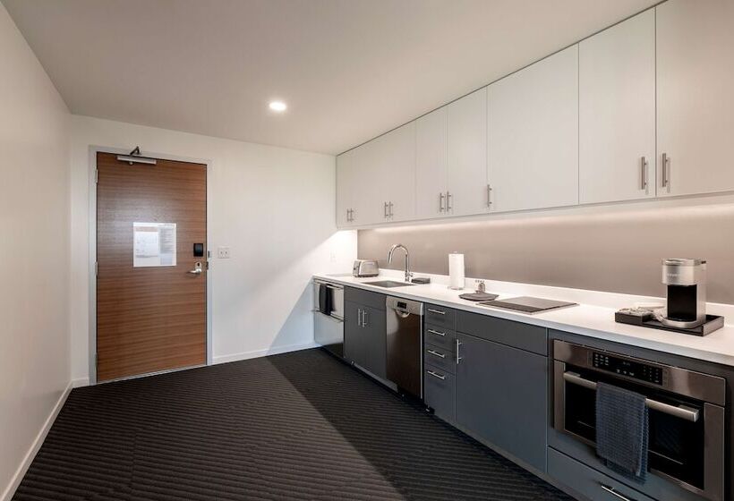 Номер Стандарт 2 Двуспальные Кровати, Chauncey Iowa City, Tapestry Collection By Hilton