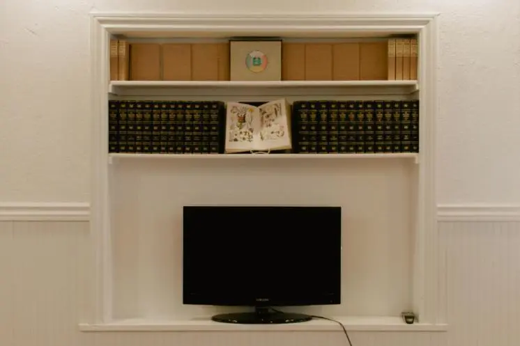 デラックスファミリールーム, Monroe Inn