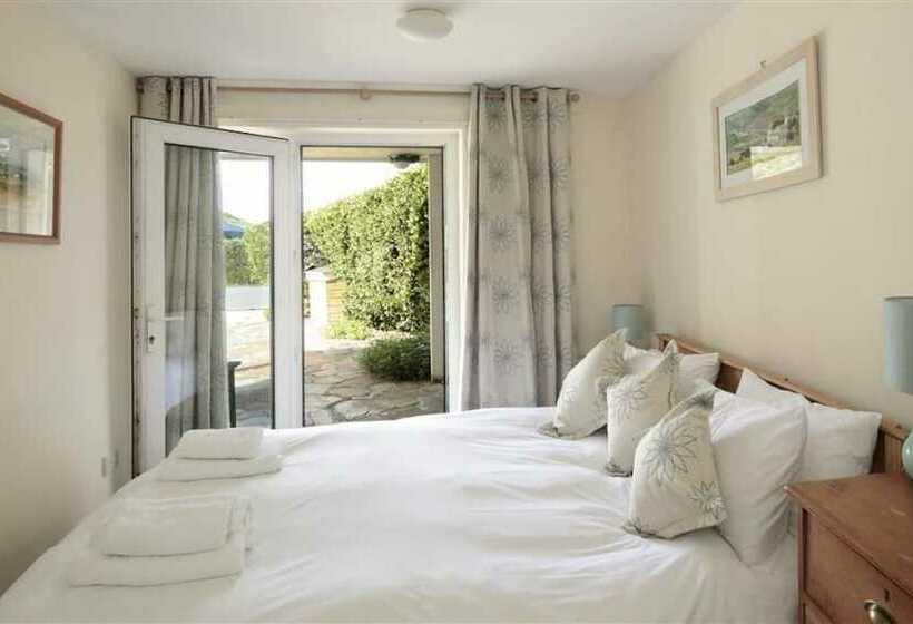 Дом 2 Спальни, Green Door Venus