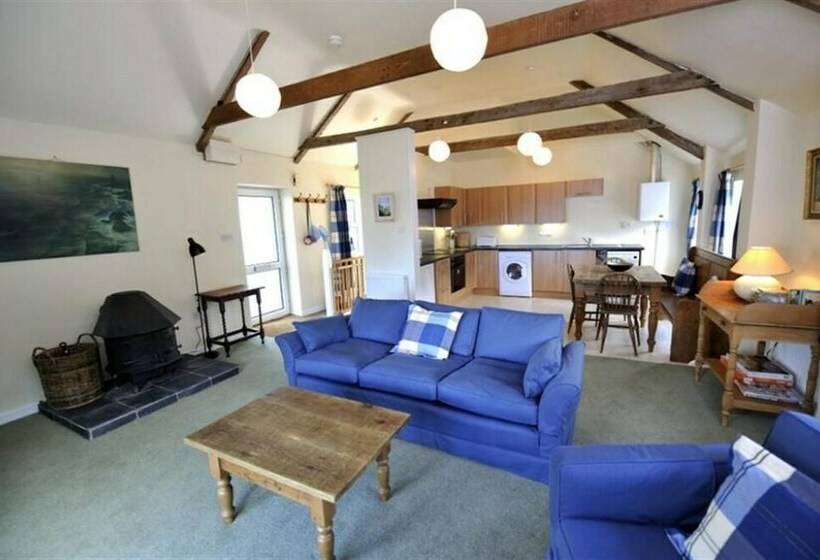 Дом 2 Спальни, Green Door Venus