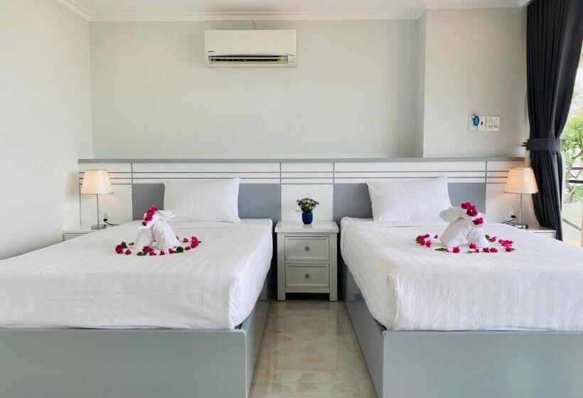 اتاق سه نفره دلوکس با چشم‌انداز دریا, Vivian Hotel Mui Ne