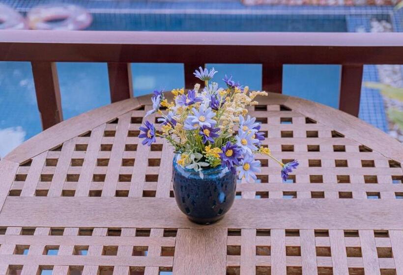 اتاق استاندارد با چشمانداز استخر, Vivian Hotel Mui Ne