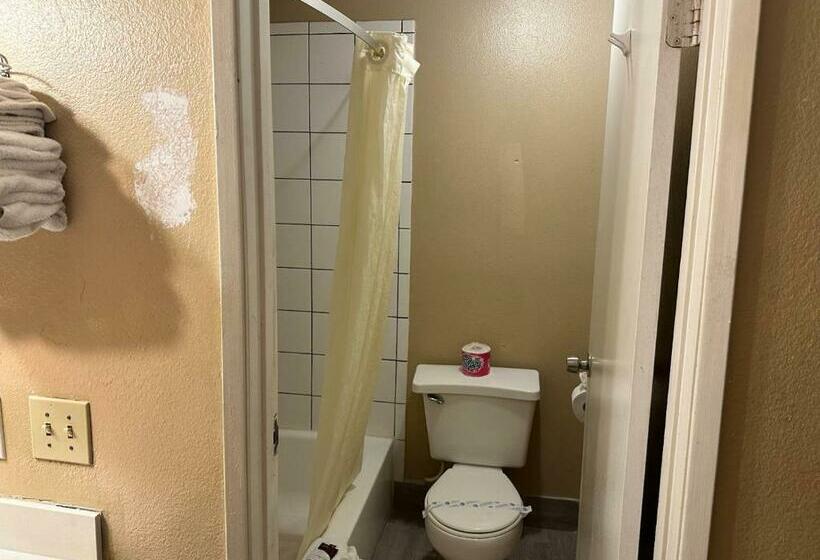 חדר סטנדרט יחיד, Highland Inn