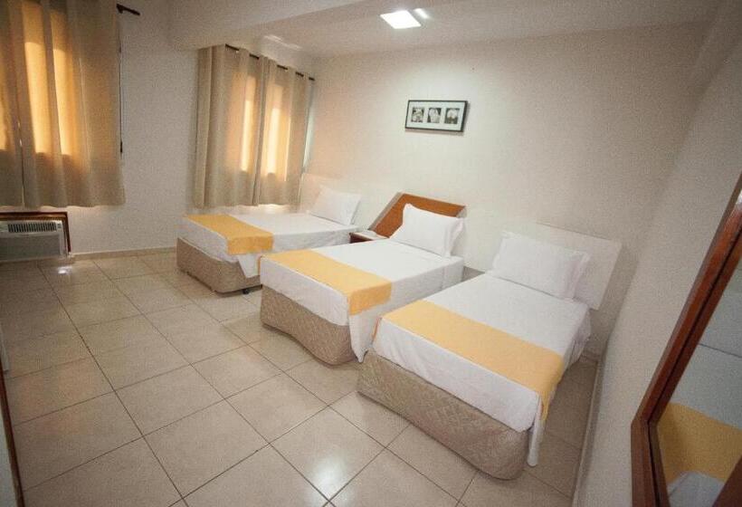 Quarto Triplo Estandar, Laparos