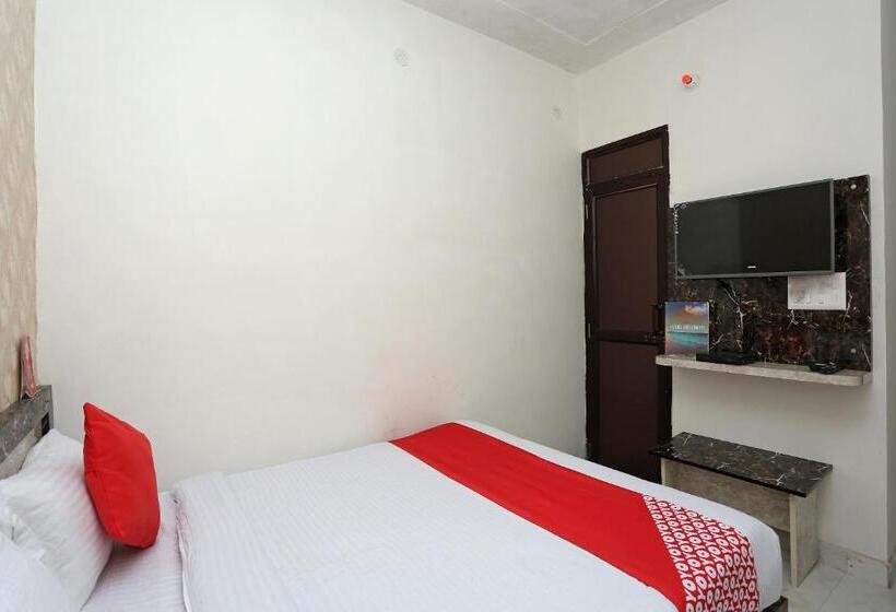 Üç Kişilik Klasik oda, Oyo 24763  Blue Moon