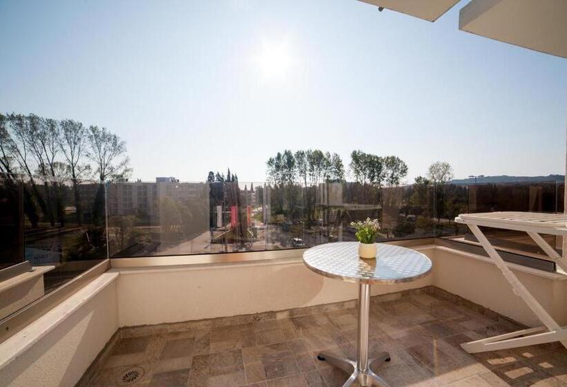 اتاق لوکس یک تخته, Sole Mio