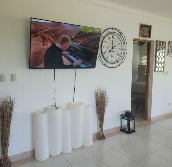 1ベッドルームアパートメント, Tanama