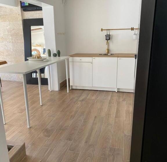 テラス付き1ベッドルームアパートメント, Tanama