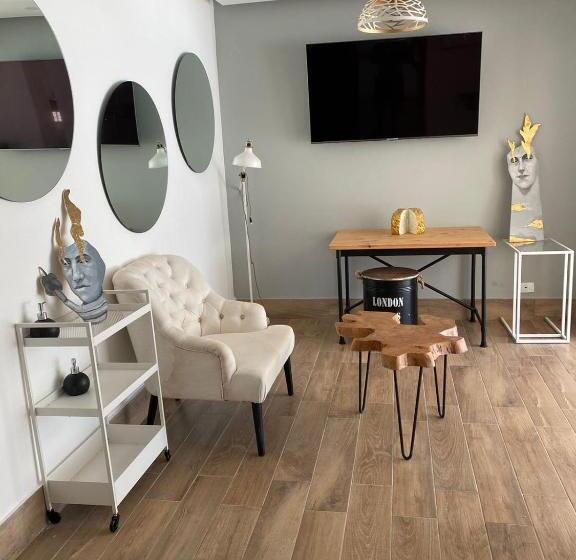 テラス付き1ベッドルームアパートメント, Tanama