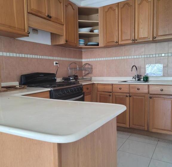 1ベッドルームアパートメント, Tanama