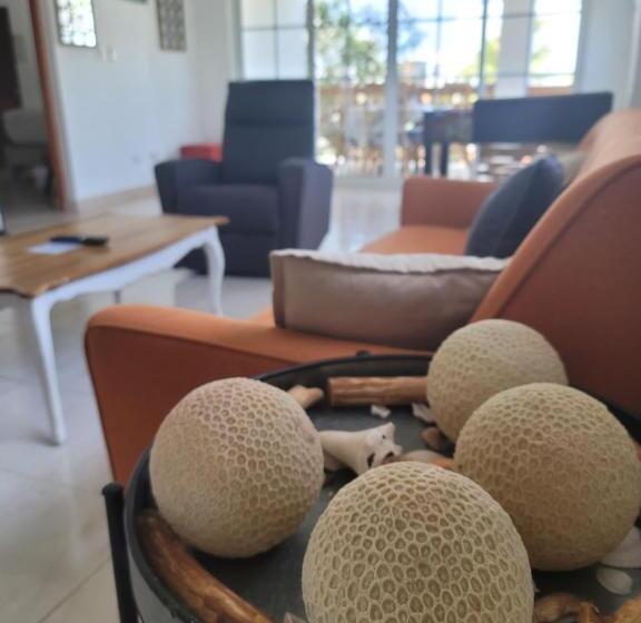 1ベッドルームアパートメント, Tanama