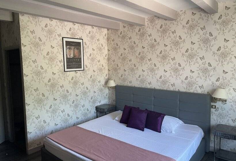 수피리어 룸, Ermitage