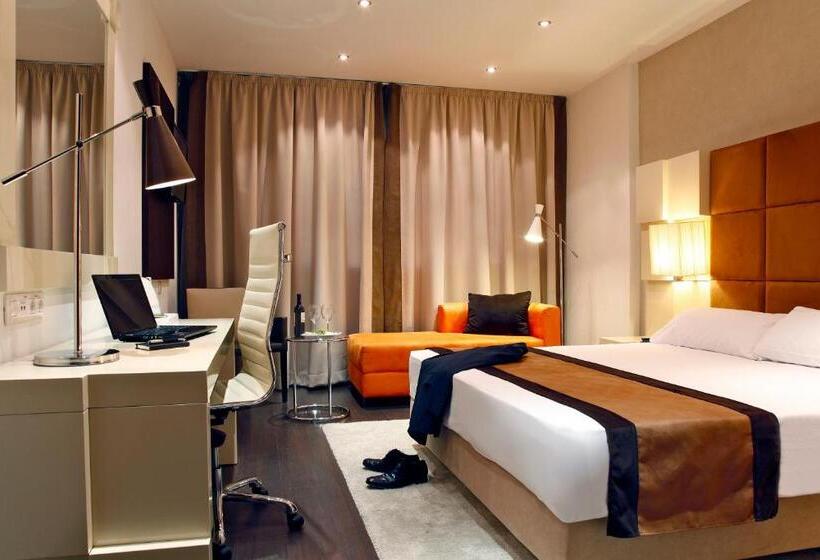 اتاق اجرایی با تخت بزرگ, Holiday Inn Madrid Las Tablas, An Ihg