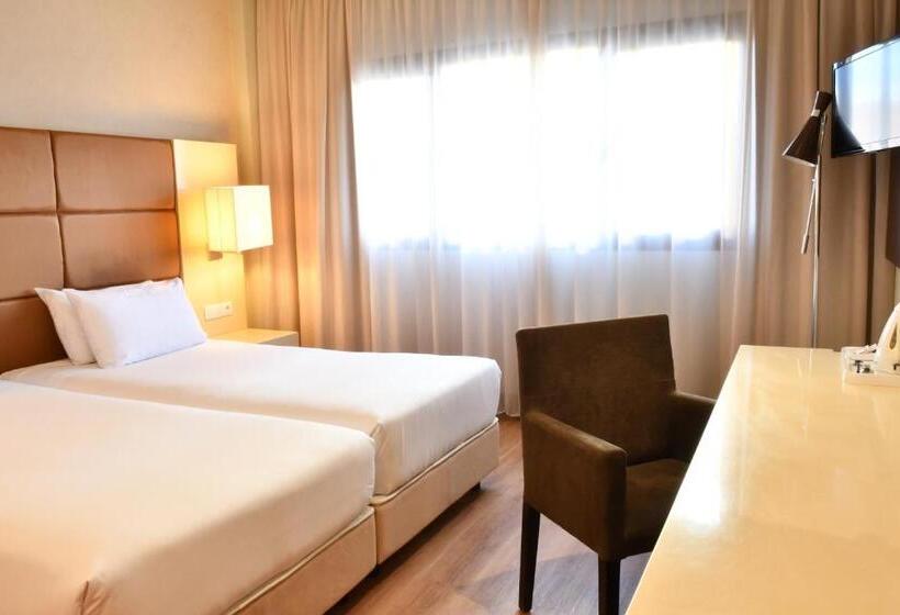 اتاق استاندارد, Holiday Inn Madrid Las Tablas, An Ihg