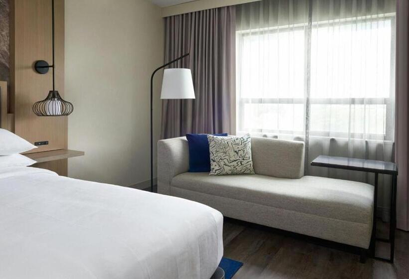 Club Room King Bed, Kingston Marriott