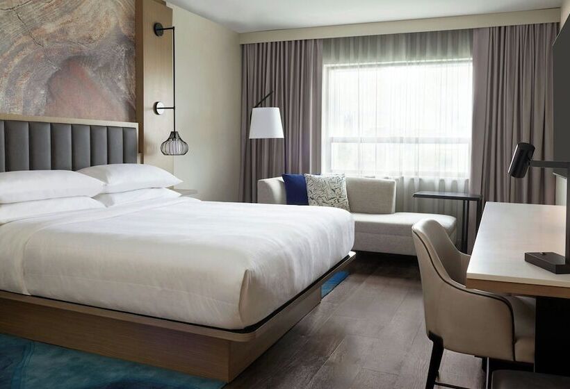 Quarto Club, Kingston Marriott