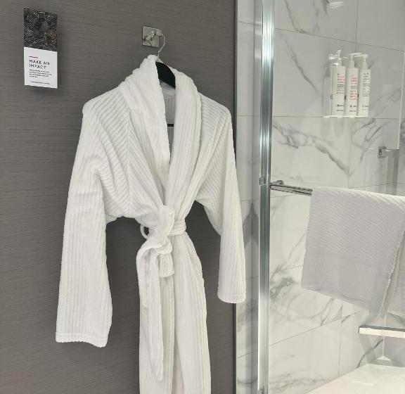Quarto Clube Cama King, Kingston Marriott