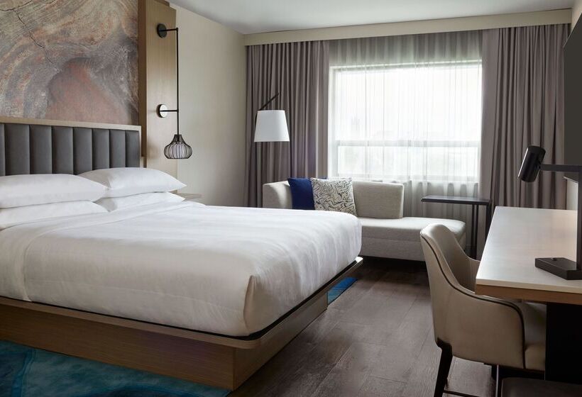 Club Room King Bed, Kingston Marriott