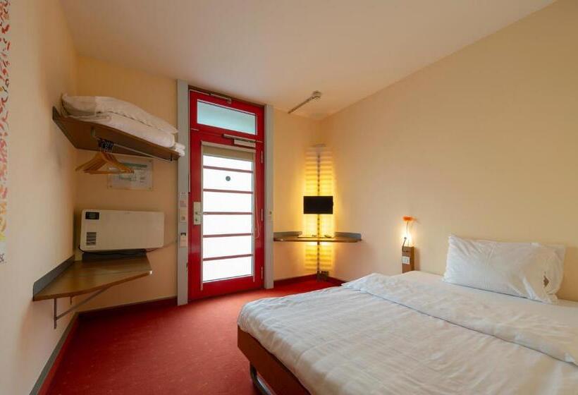 غرفة قياسية لذوى الاحتياجات الخاصة, Orange Wings Krems