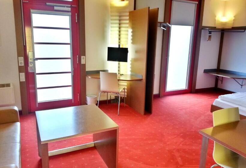 شقة غرفة واحدة, Orange Wings Krems