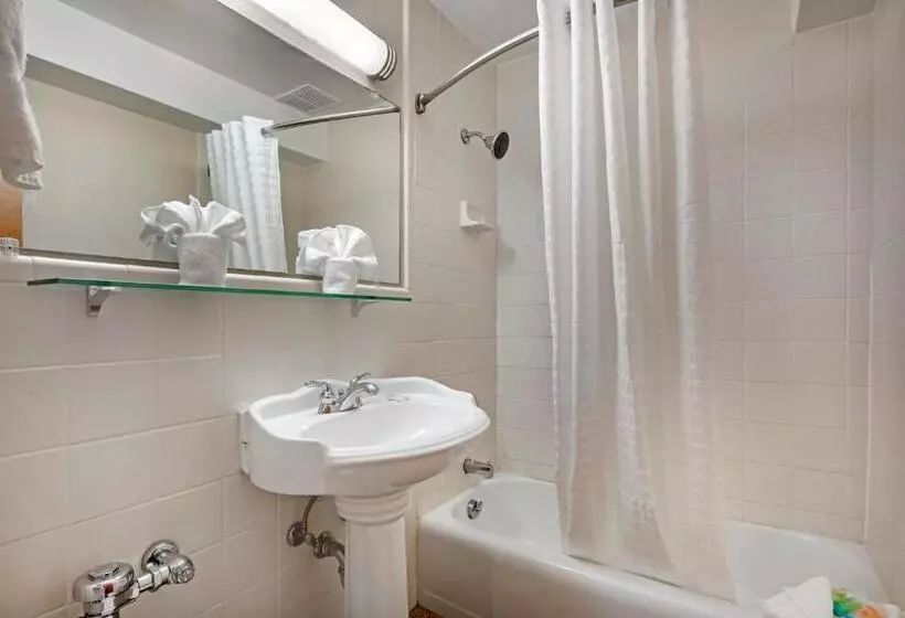 Premium room with view, The Capitol Hotel, Ascend Hotel Collection