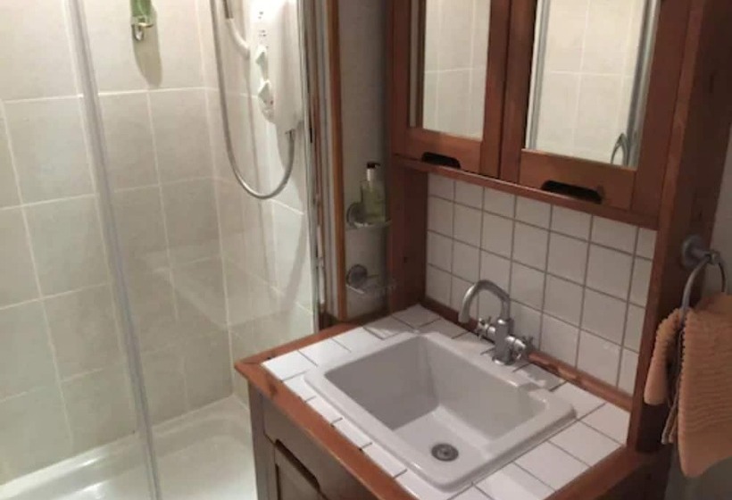 Номер Стандарт, The Old Inn