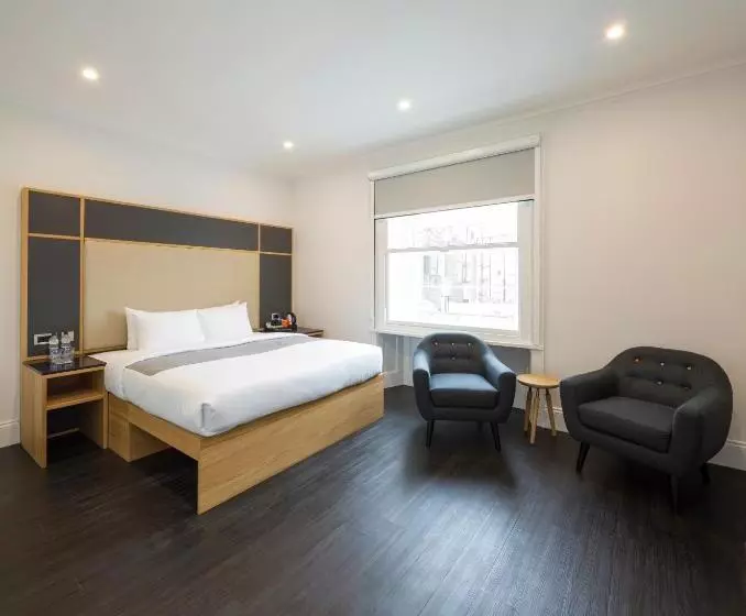 Club Junior Suite, The Z Hotel Gloucester Place