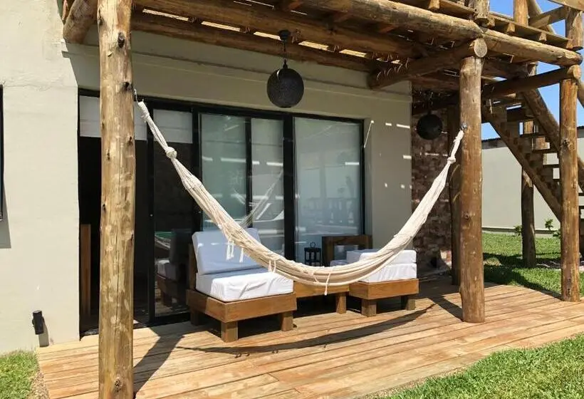 استودیوی سوپریور, Las Esteñas , Casas Del Mar