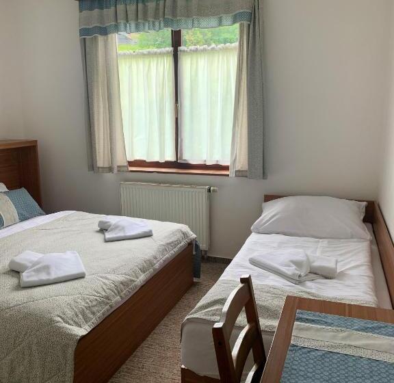 スタンダードトリプルルーム, útulna Craft   Penzion Veronika