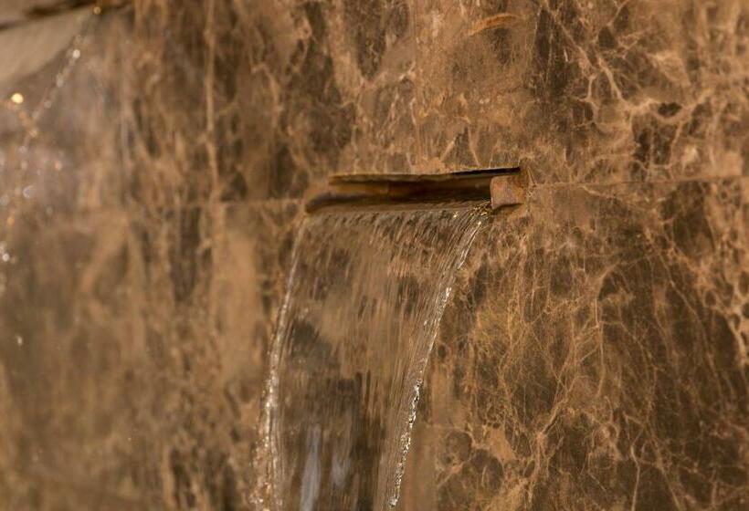 テラス付スイート, Al Mokhtar Furnished Units