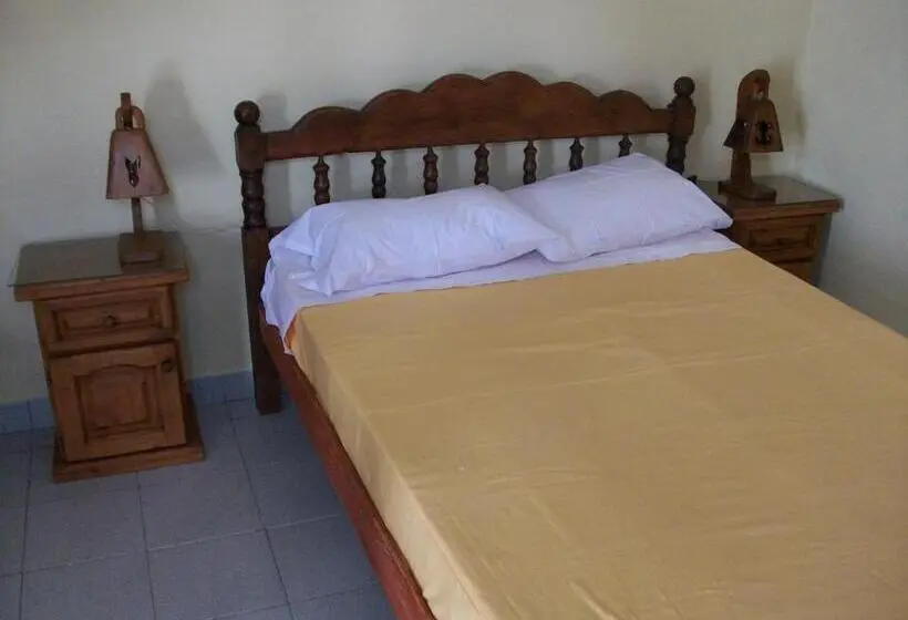 スタンダードトリプルルーム, Hostal Portal Del Valle