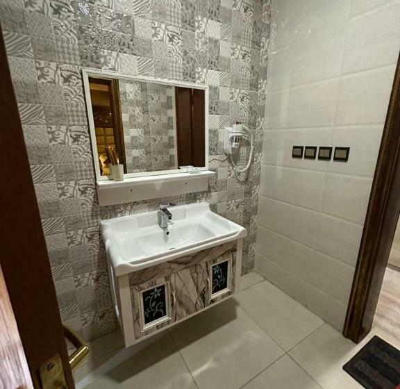 패밀리 스위트, Leen Serviced Apartments