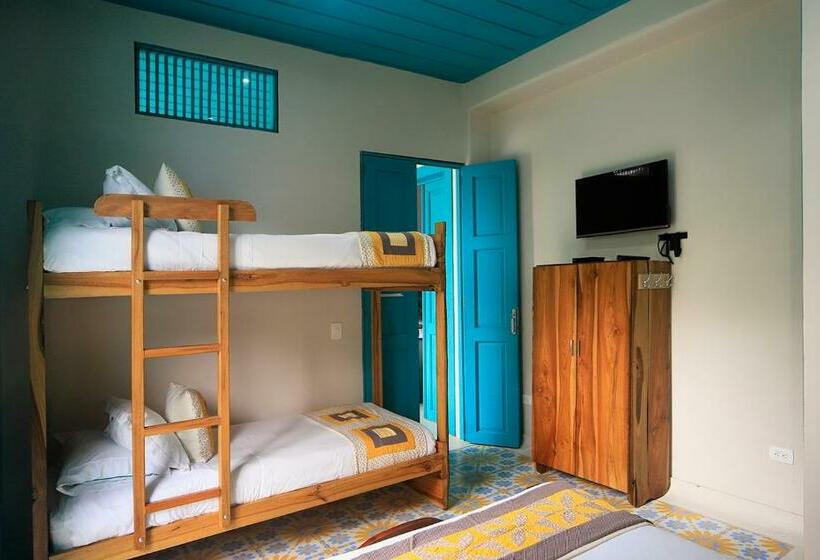 园景标准四人间, Casa De Las Dos Palmas