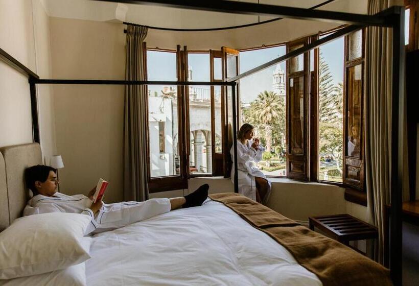 스위트 도시 전망, Plaza Central