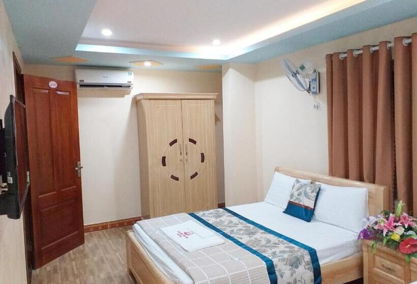 اتاق لوکس, Thanh Trung