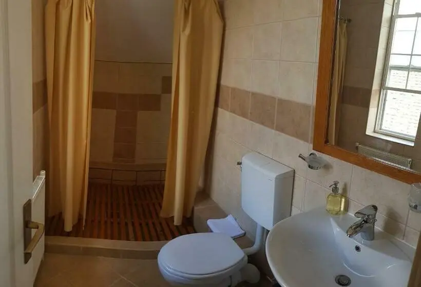 اتاق استاندارد, Casa Vanatorului