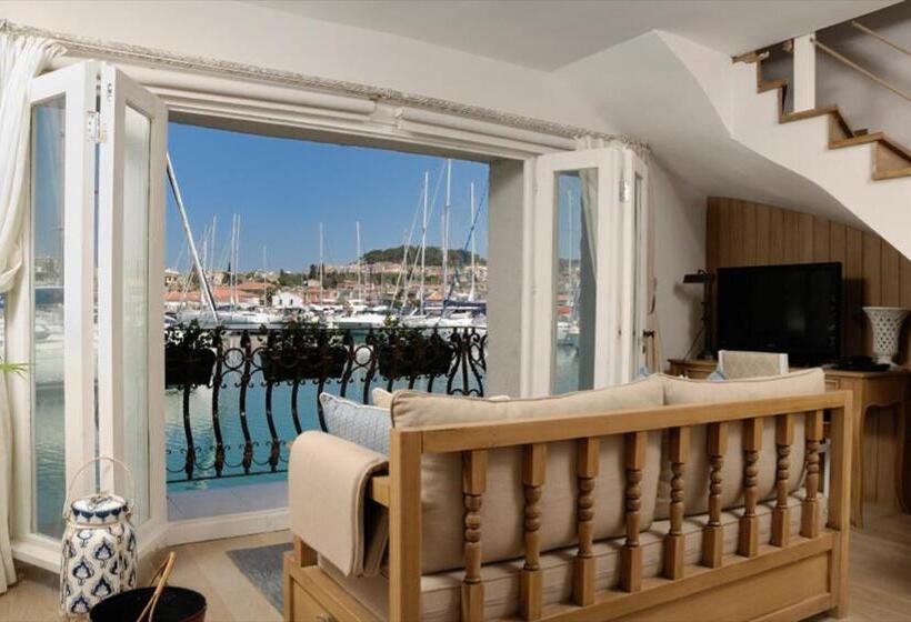 海景套房, Cesme Marina Konukevi