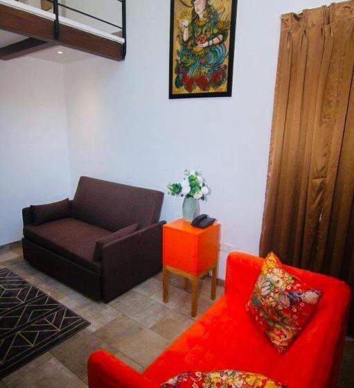 جناح جونيور ديلوكس, Half Hotel, Calangute