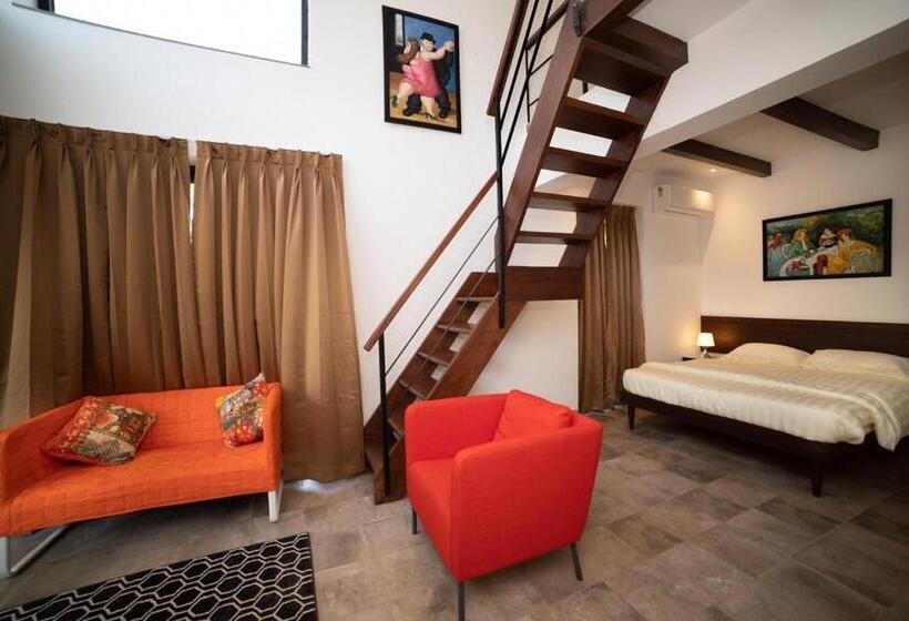 キングサイズベッドのスイートルーム, Half Hotel, Calangute