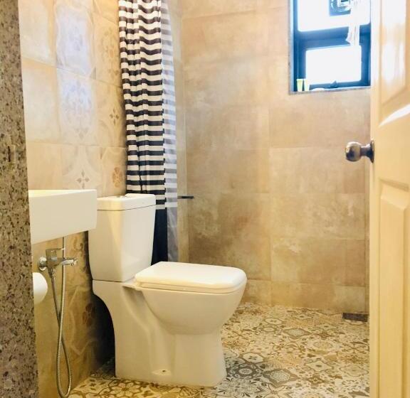 غرفة قياسية مطلّة علي حمام السباحة, Half Hotel, Calangute