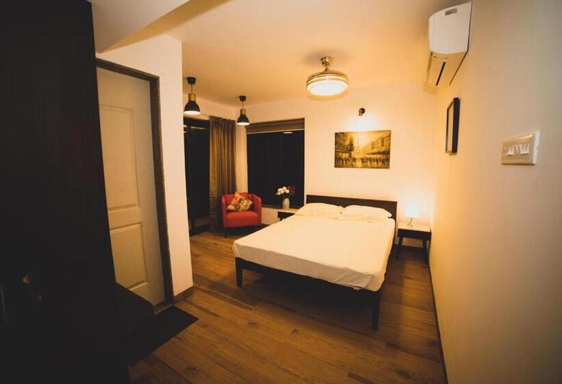 غرفة قياسية مطلّة علي حمام السباحة, Half Hotel, Calangute