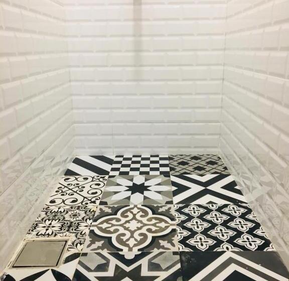 جناح عائلي, Half Hotel, Calangute